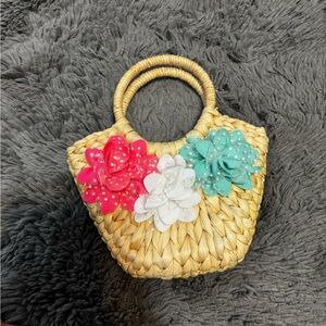 Girls Woven Straw Handbag/ Floral Accents NWOT